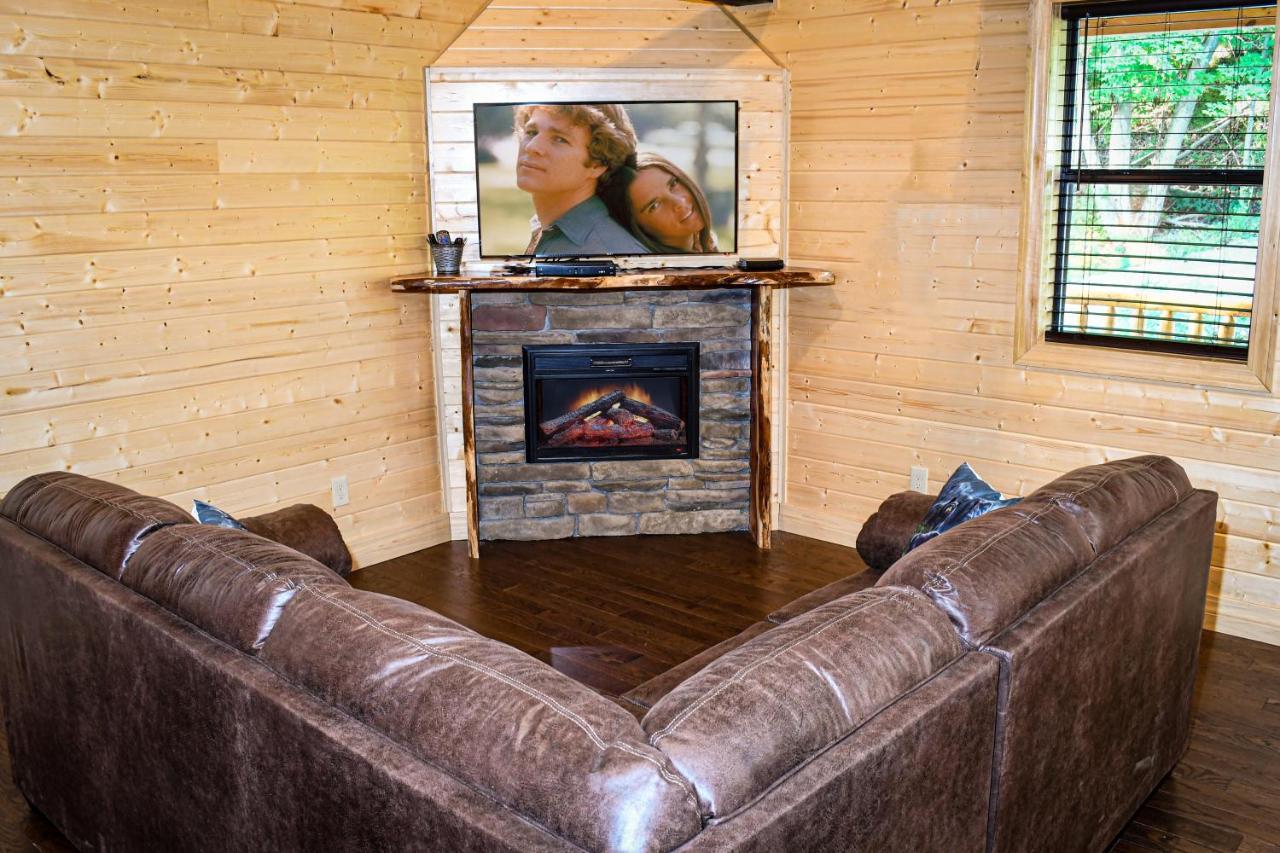 Gatlinburg - Honeymoon Hideaway Villa Exteriör bild